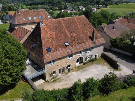 maison en pierres à pelousey