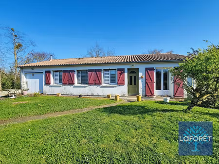 à découvrir sans tarder ! maison de plain-pied au calme avec grand terrain de 4 250 m²