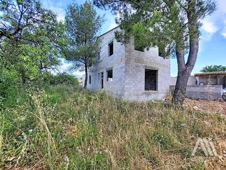 villa neuve à terminer à cuers