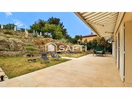 villa familiale de 140 m² avec plus de 100 m² d'espaces aménagés – terrain de 1 800 m²