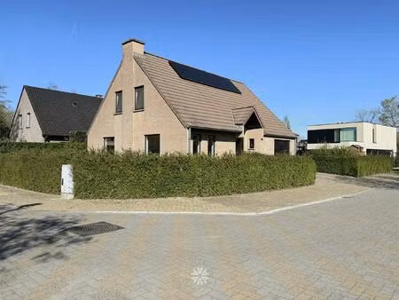 huis te huur in nazareth-de pinte met 3 slaapkamers