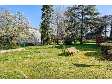 decines-charpieu t2 48 80m2 -dpe c - 1 chambre -balcon -garage