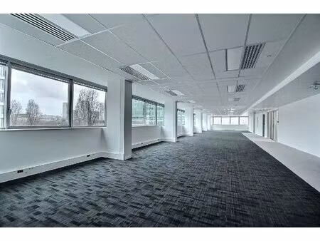 location bureaux 233 m² à 2 553 m²