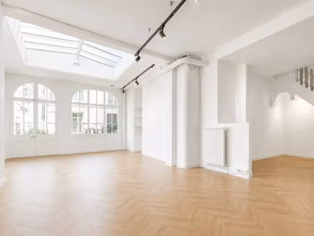 location bureaux 165 m²