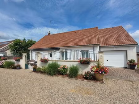 maison 5 pièces plain-pied bien située