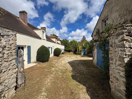jolie propriété ancienne entièrement rénovée avec dépendance 5' montfort l 'amaury 8 pièce