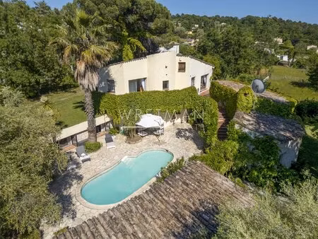 une maison pas comme les autres