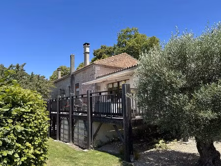 maison de village en pierre  avec 4 chambres