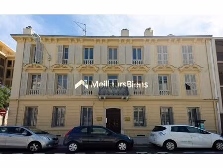 nice/carabacel : vaste appartement familial (141 m2) dans bel immeuble bourgeois...