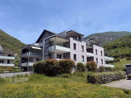 magnifique t3 en rez de jardin - 85 m2 terrain - vue dégagée - garage