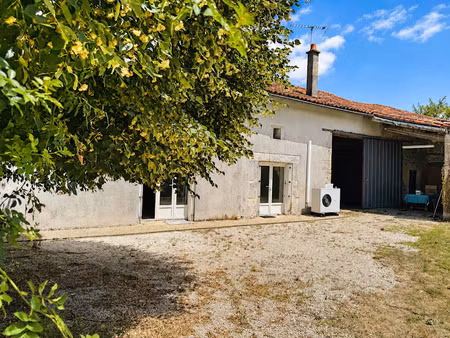 vente maison 6 pièces 111 m² à salles-de-villefagnan (16700)  95 900 €