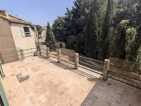 maison de village avec terrasse et cave  3 chambres