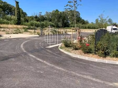 terrain constructible 300 m² pont-de-crau
