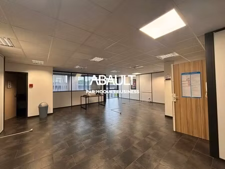 location local professionnel 78m² st jean 31240