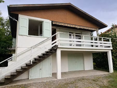 a vendre chalet avec vue sur la vallee
