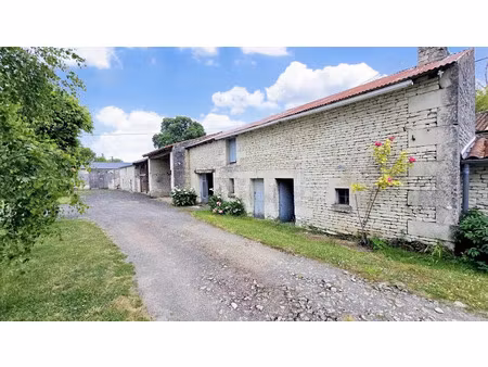 vente maison 4 pièces 87 m² à monts-sur-guesnes (86420)  140 900 €