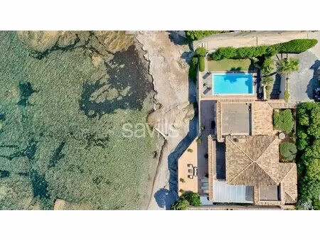 villa pieds dans l’eau à sainte-maxime