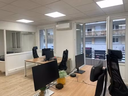 location local professionnel 119m² villeurbanne 69100