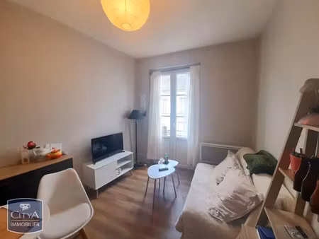 appartement à louer 2 pièces 25 m² - saumur (49) - 485€