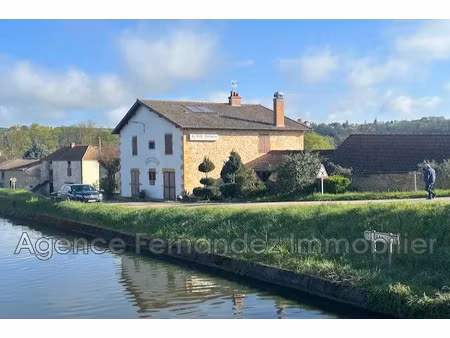 vente maison 10 pièces 280 m² à iguerande (71340)  137 800 €