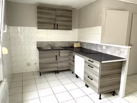 location appartement 3 pièces 58m² monteleger 26760