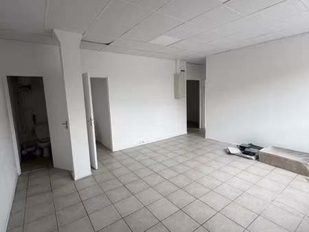 location bureau 85 m² à aix-en-provence (13090)