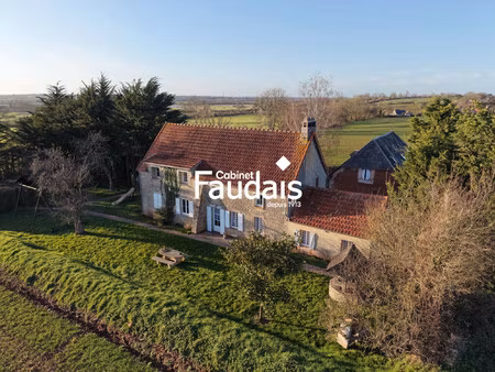 propriété de caractère avec gîte et chapelle du xvi? siècle