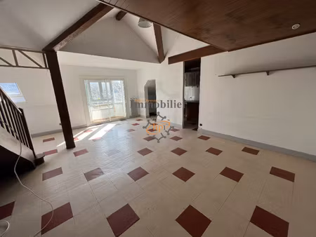 a louer appartement f3 duplex  requista