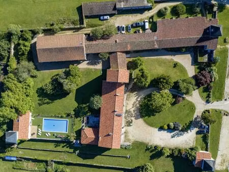 achat maison 60 pièces 2 000m² st hilaire de villefranche 17770