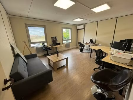 location bureaux 104 m²