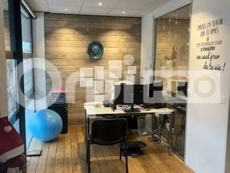 location bureaux 63 m²