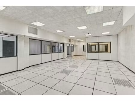 location bureaux 180 m² à 220 m²