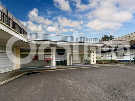 location commerce achicourt 62217 179m²