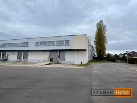 location entrepôt 2327m²