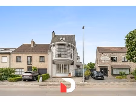unieke te renoveren architectenwoning met 5 slk te sint-kruis assebroek