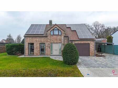 instapklare woning met 4 slpks  inpandige garage + kelder!