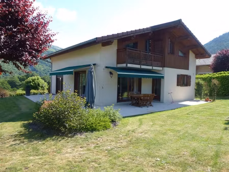 macôt-la-plagne superbe villa familiale de plus de 230 m2