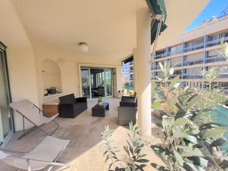appartement 6 pièces - 173 m²