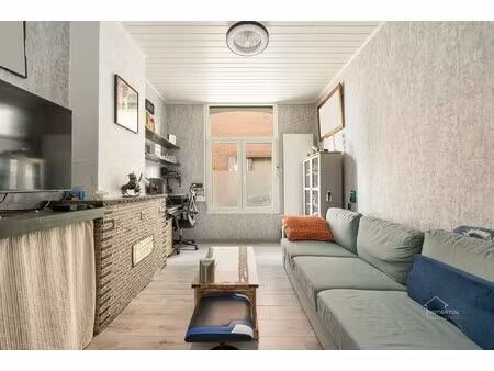 gerenoveerde woning te koop in merksem!
