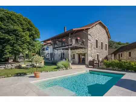 demeure de 362 m² à marignieu