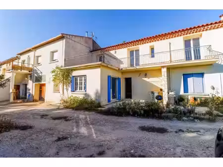 a vendre maison de ville 3 chambres  garage  jardin à pouzols