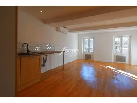 location appartement 2 pièces 49m² salernes 83690