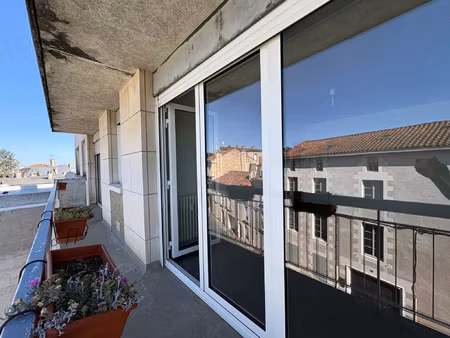 location appartement 2 pièces 44m² poitiers 86000
