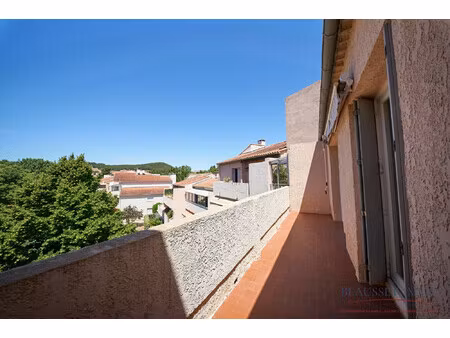 location appartement 3 pièces 61m² le beausset 83330