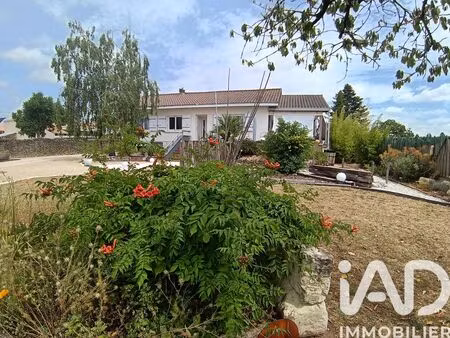 maison à airvault (79600)