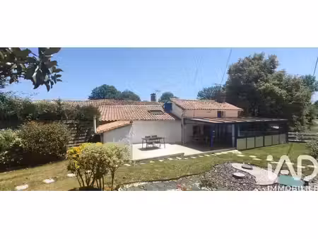 maison de campagne à fomperron (79340)