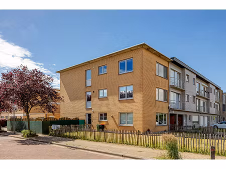 appartement te koop in stabroek met 2 slaapkamers