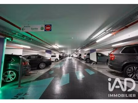 parking à paris (75017)