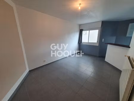 studio 26 m² - proche arrêt roustaing