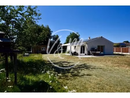 jolie contemporaine plain-pied sur grand terrain